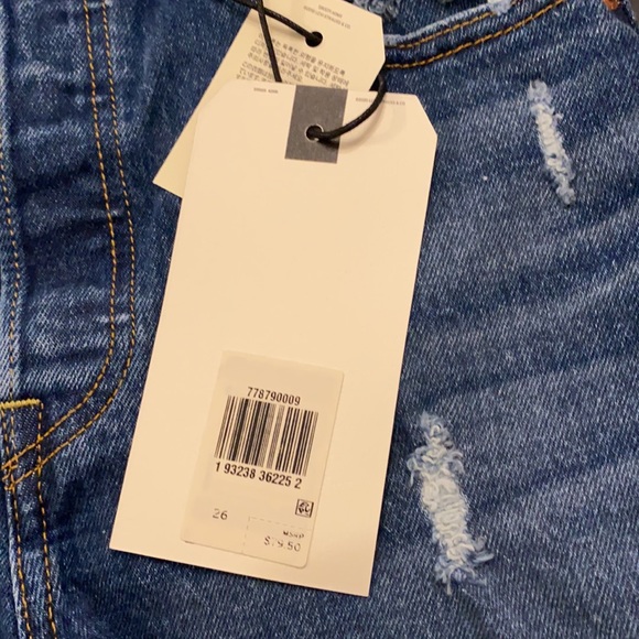 Levi's Ribcage Denim Shorts - Picture 8 of 15